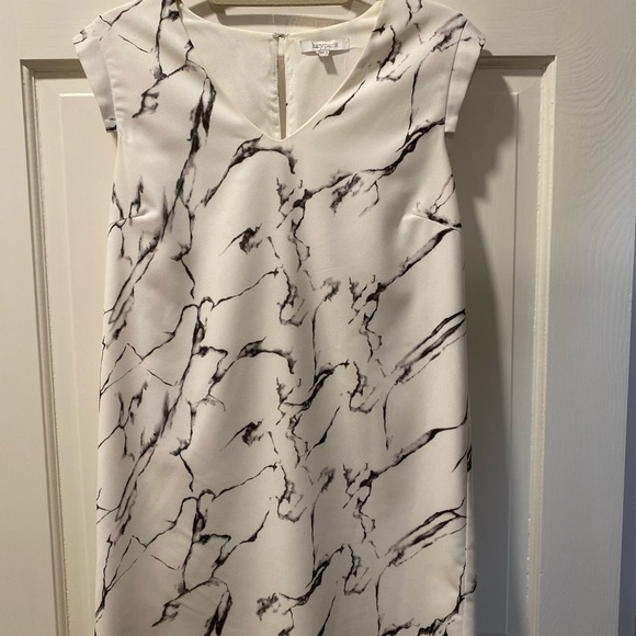 Lucy Paris White Marble Dress - Picture 2 of 4